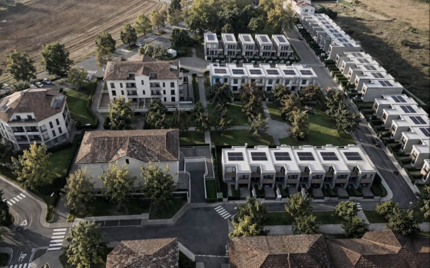Aerial masterplan of Gardens of Rimini showing villas, residences, landscaped park and roads